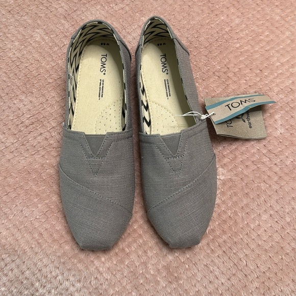 Women’s Toms canvas shoes size 9.5 NEW without box color is morning dove - Picture 1 of 7